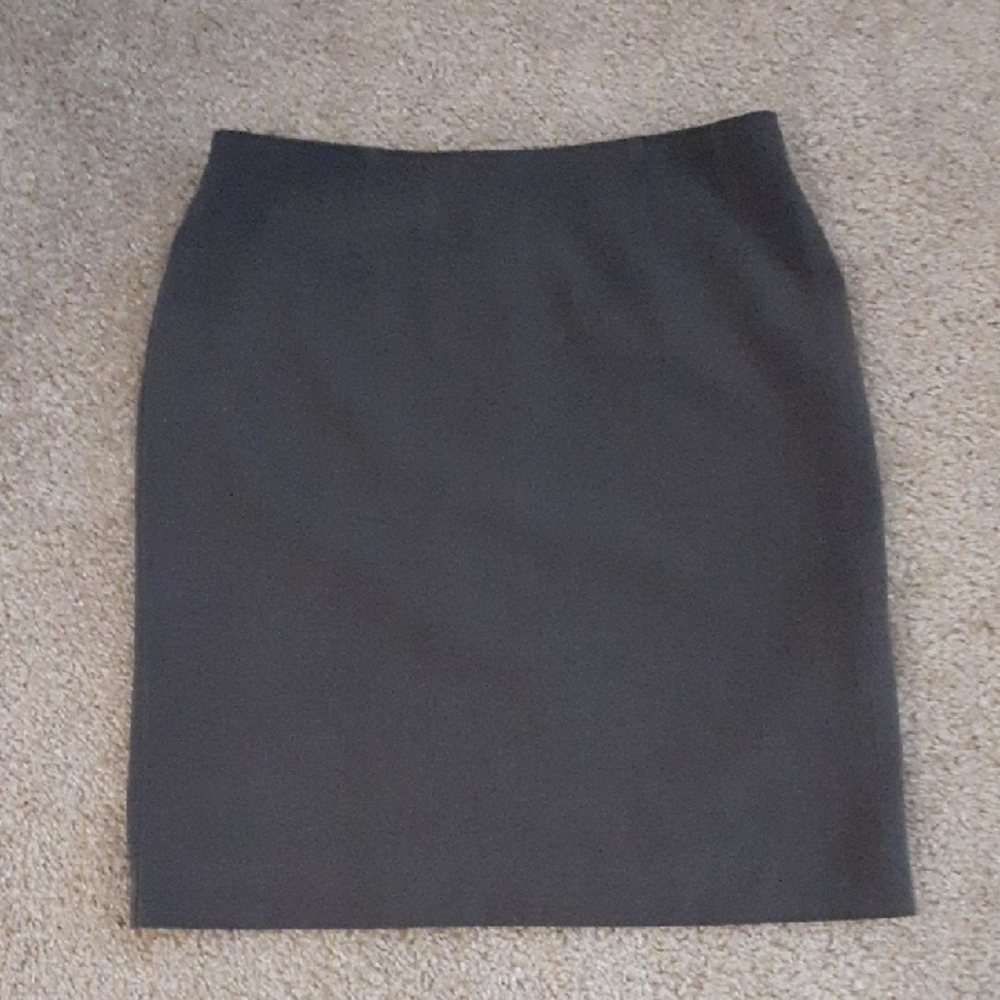 Donna Moore Classic Gray Pencil Skirt